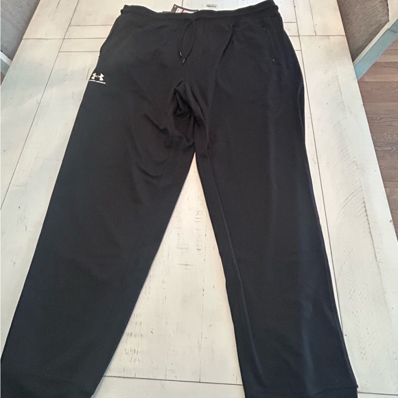 Under Armour Other - Under Armour Black jogging pants